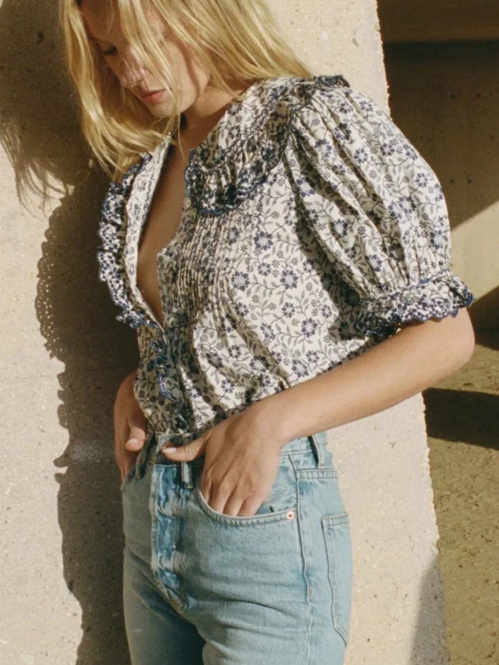 DÔEN Quincy Top in the color pattern Cream Jessamine Calico. Size Medium - Picture 4 of 6